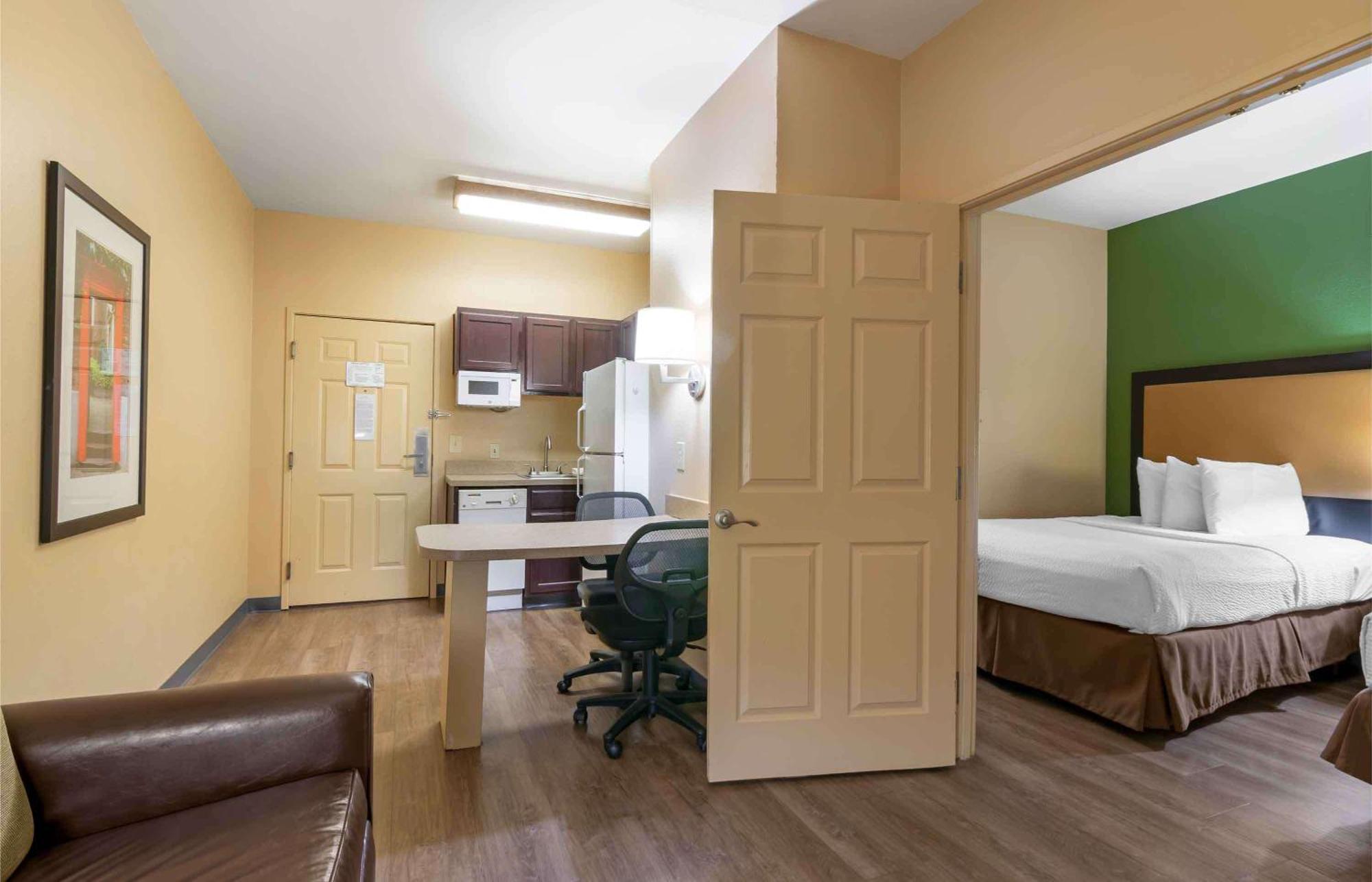 Extended Stay America Suites - Kansas City - Overland Park - Metcalf Ave Экстерьер фото