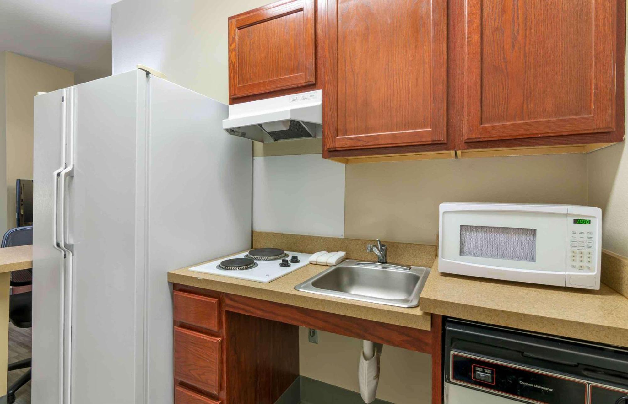 Extended Stay America Suites - Kansas City - Overland Park - Metcalf Ave Экстерьер фото
