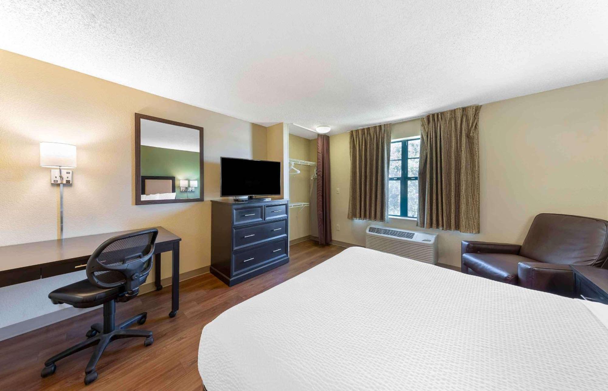 Extended Stay America Suites - Kansas City - Overland Park - Metcalf Ave Экстерьер фото